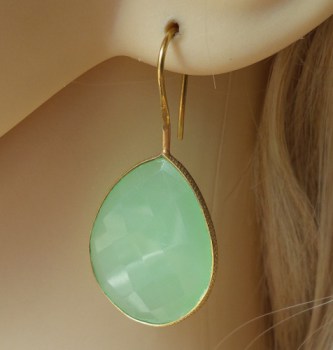 Vergulde zilveren bezel oorbellen met lime groene Chalcedoon